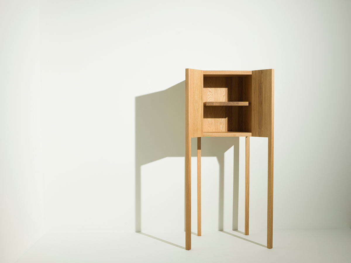 Exposure Cabinet