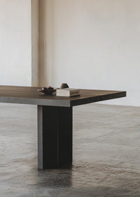Murakami Table