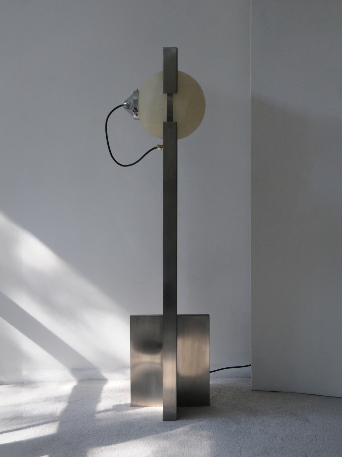 Hero Floor Lamp