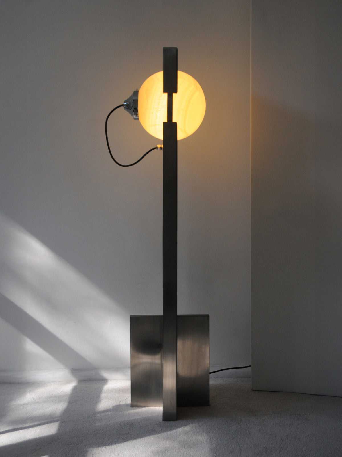 Hero Floor Lamp