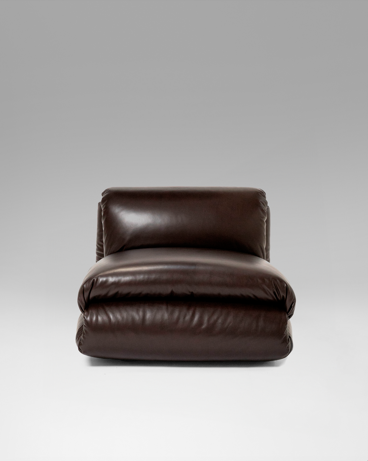 Abrazo Lounge Chair
