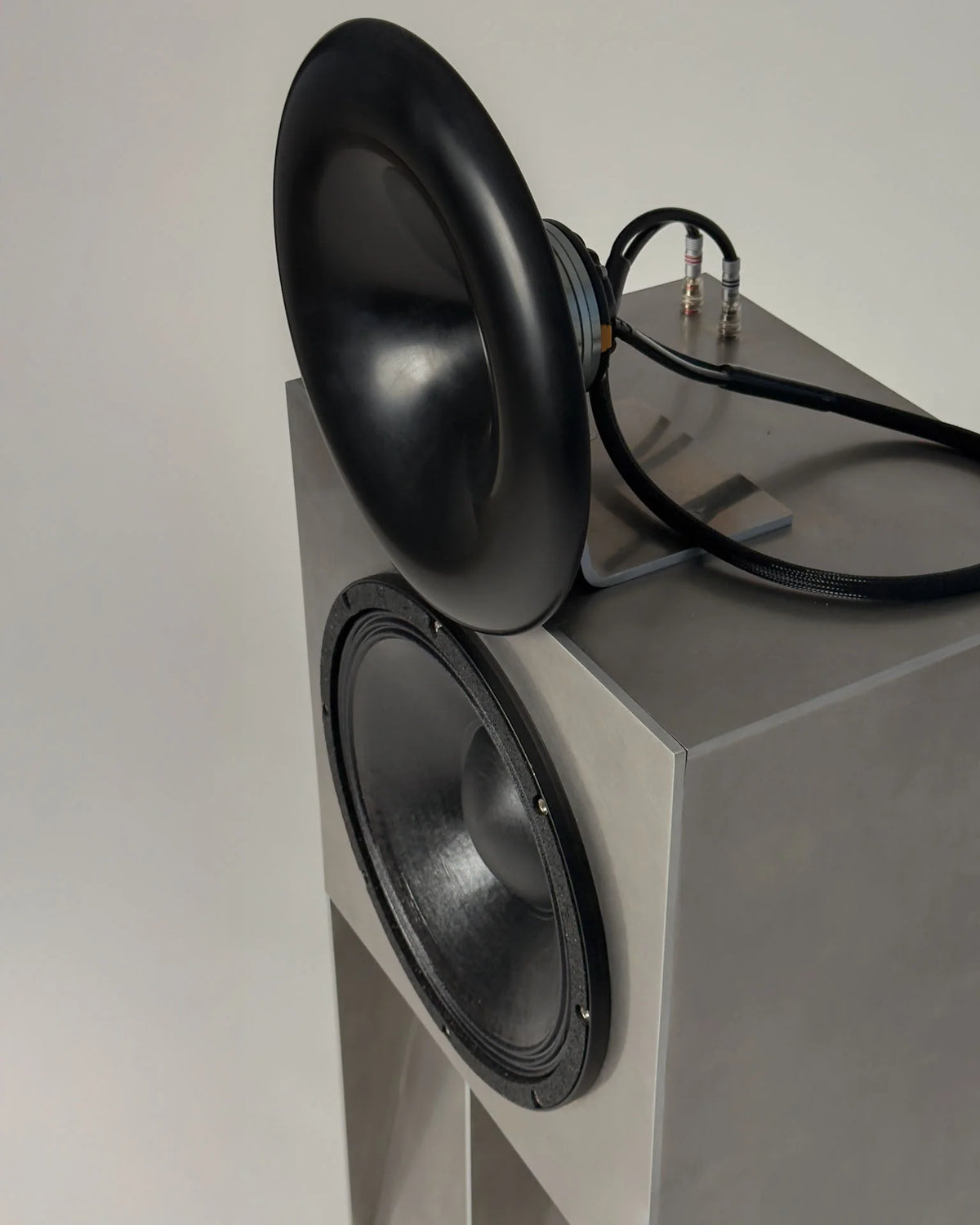 Aluma Speaker