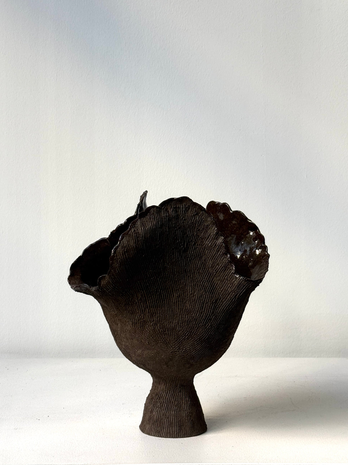 Open Floret in Noir
