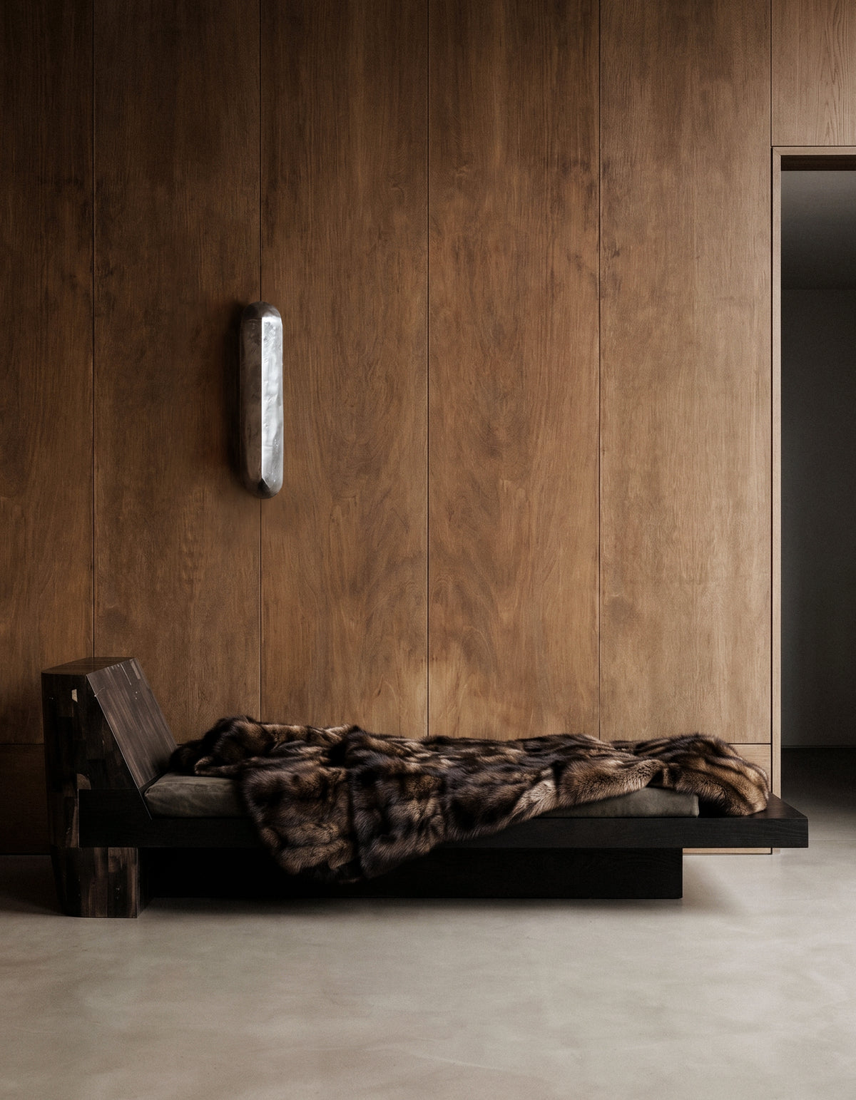 LV Sconce