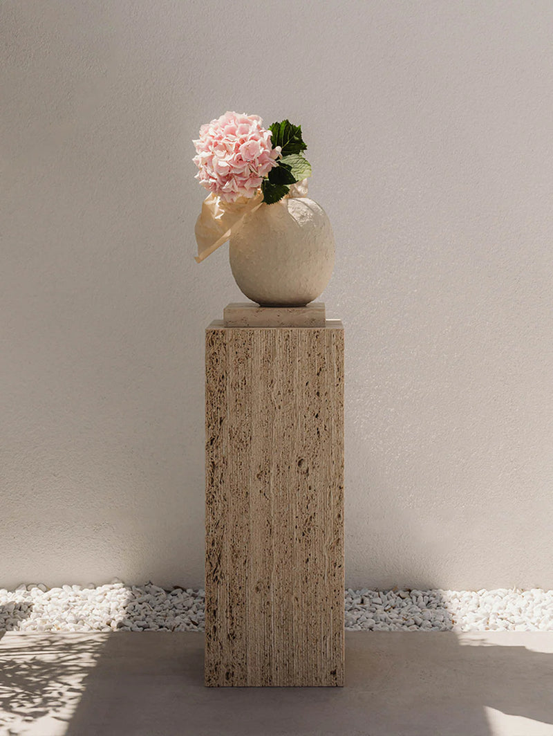 Turi Pedestal