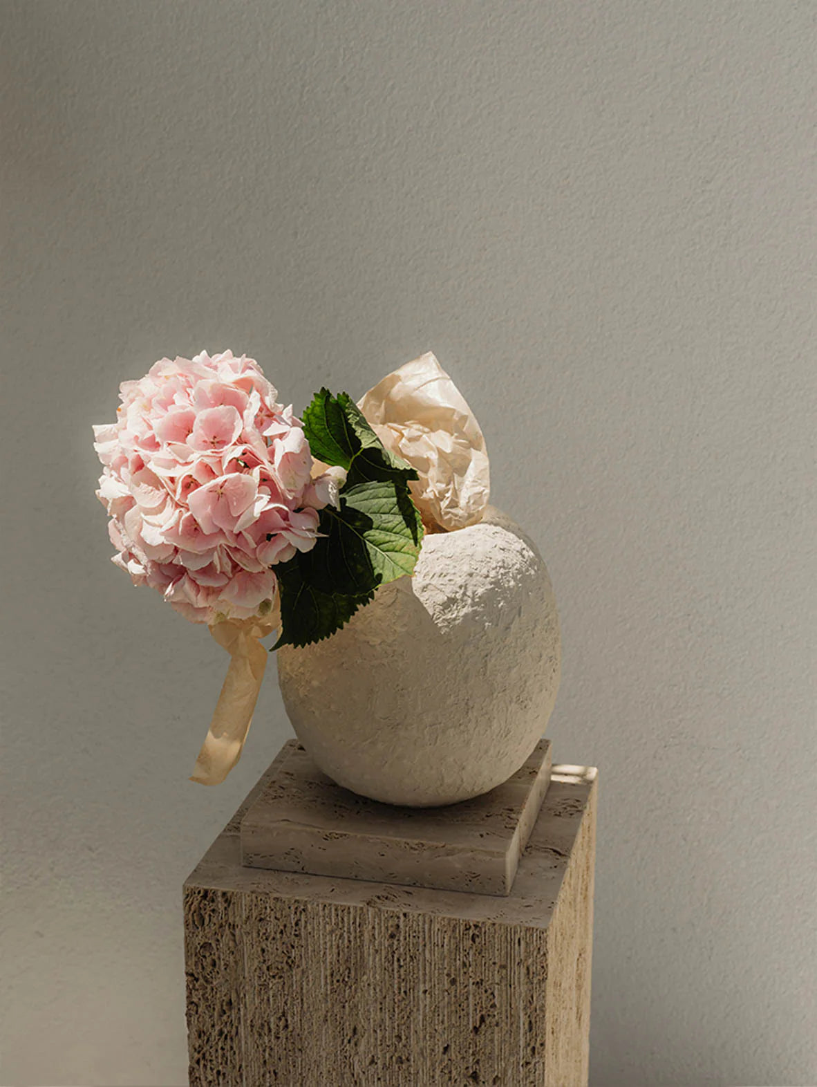 Turi Pedestal